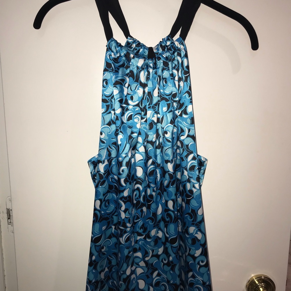 Women’s tahari silk top